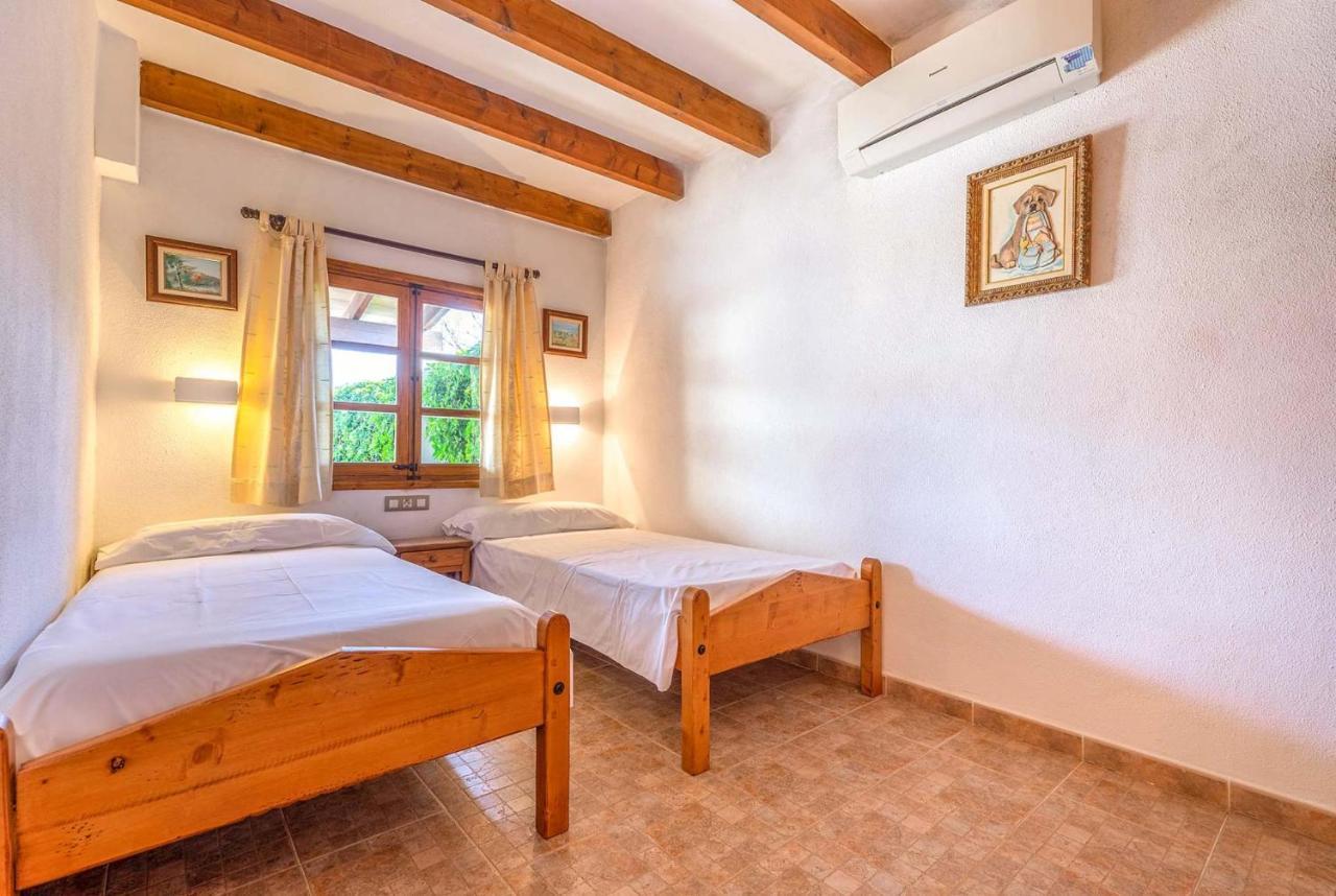 Vina Maria Villa *